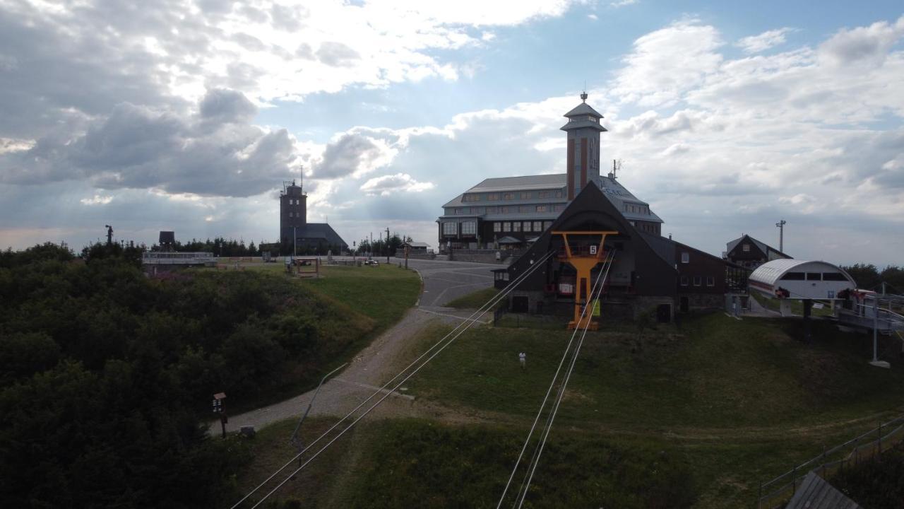 Ferienwohnungen Zauberberg, Schneehase & Glitzerhirsch Oberwiesenthal Eksteriør bilde